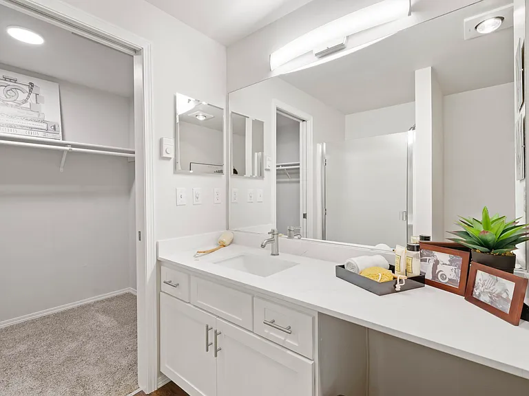 Water's Edge Townhomes — Photo 41