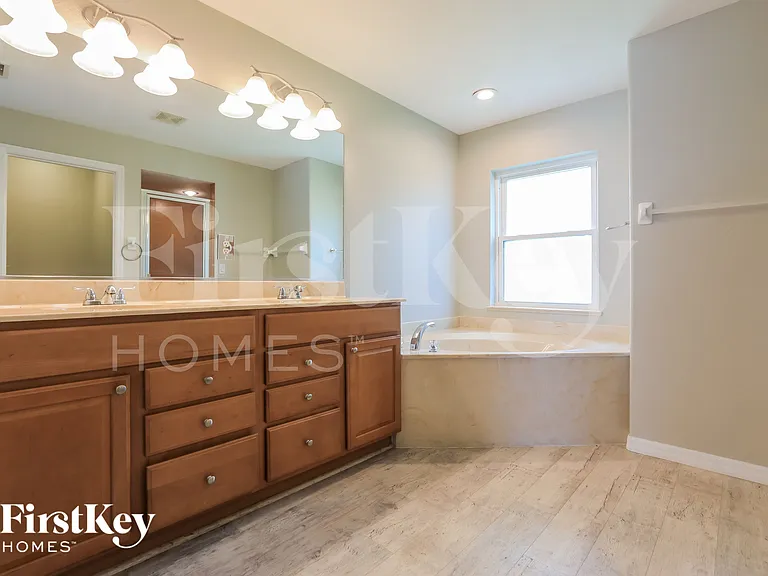 1200 Wise Dr — Photo 10