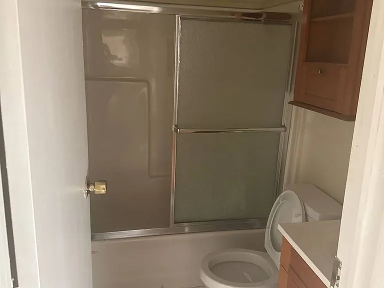 28 Westgate Cir — Photo 8