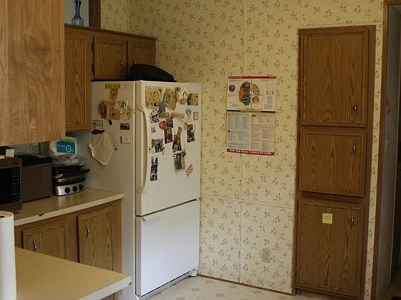 3rd image of 152 Lambert Hills Blvd