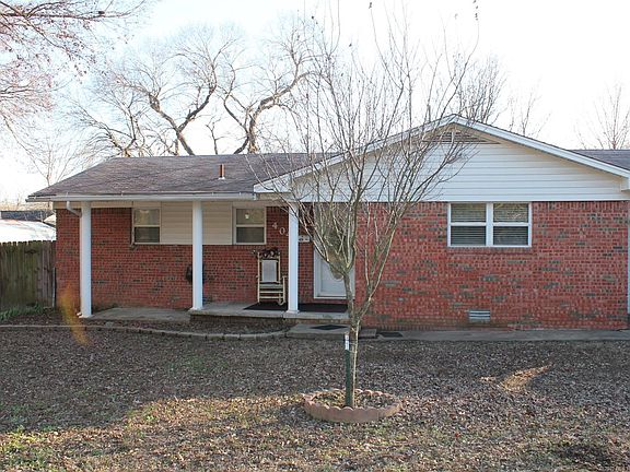 2nd image of 404 W Ashland Ave