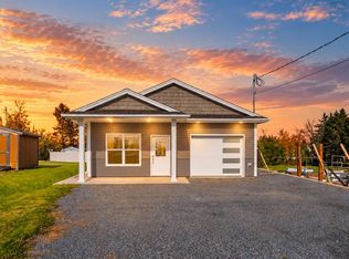 8 Main St E, Bedford, NS B0N 2J0