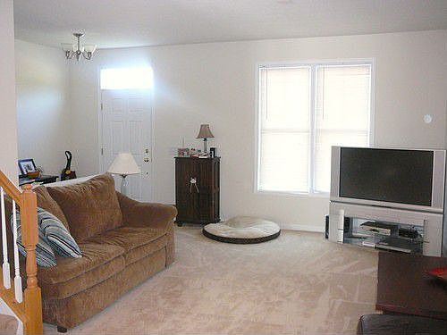 3rd image of 2187 Deyerle Ave