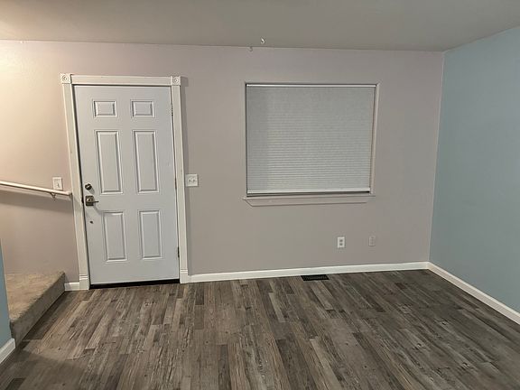 5th image of 2400 Leo Ave
