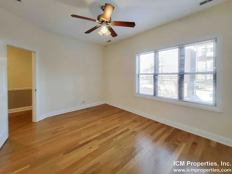 3247 N Seminary Ave #3 — Photo 3