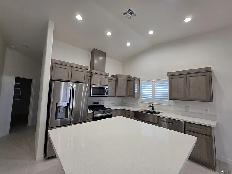 9927 E 36th Pl — Photo 3