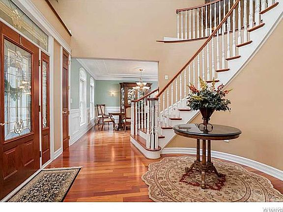 2nd image of 142 Park Pl
