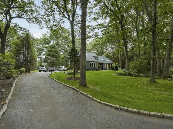 18 Mason Court, East Northport, NY 11731