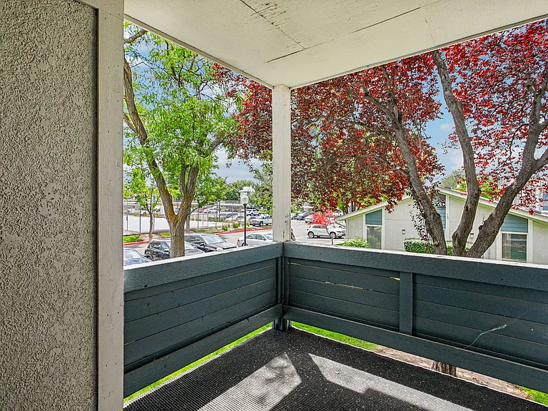 Brighton Place Apartments — Photo 63