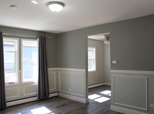 7915 S Dobson Ave #2E, Chicago, IL 60619