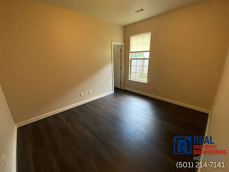 7503 Royal Oaks Dr — Photo 9