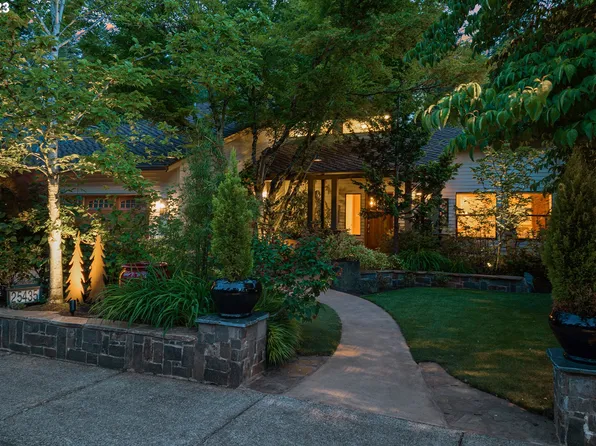 25435 Swiftshore Dr, West Linn, OR 97068