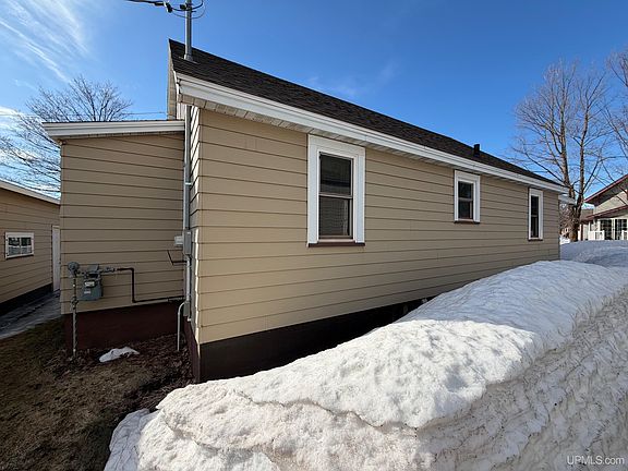 5th image of 301 Isabella Ave