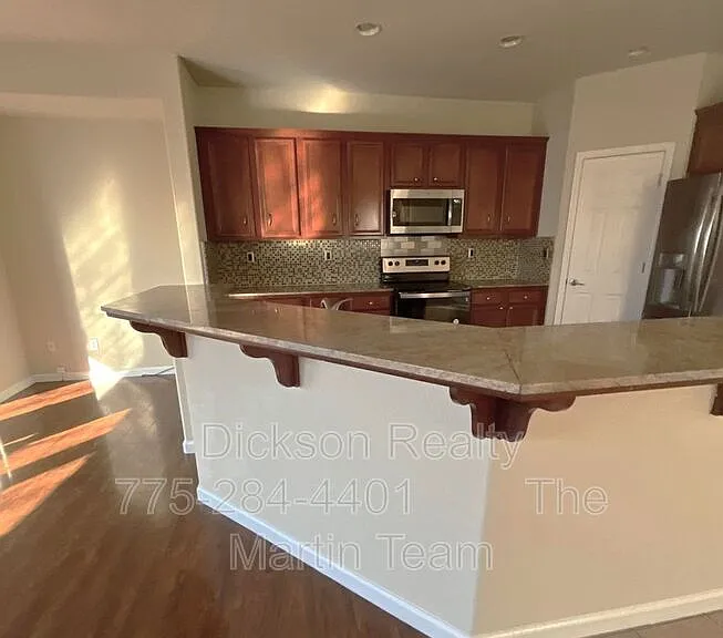 2441 Hibernica Ln — Photo 2