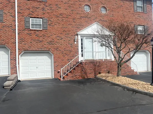 204 E Mountain View Rd APT 40, Johnson City, TN 37601