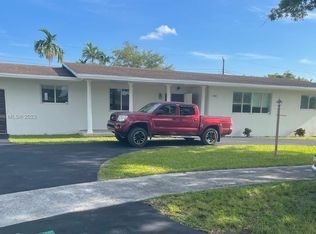 8541 SW 85th St, Miami, FL 33143