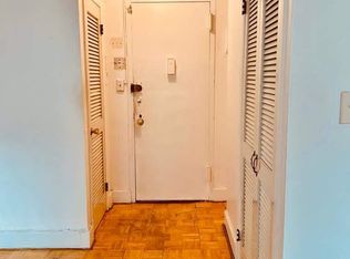 10 Station Sq APT R-26, Queens, NY 11375