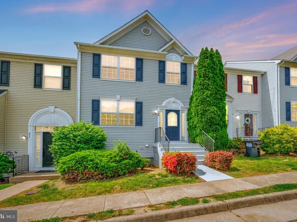 709 Kings Crest Dr, Stafford, VA 22554