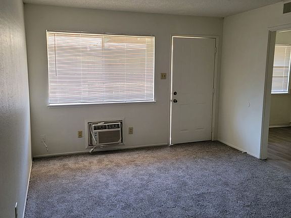 5th image of 1120-1126 Agatha Way #1124