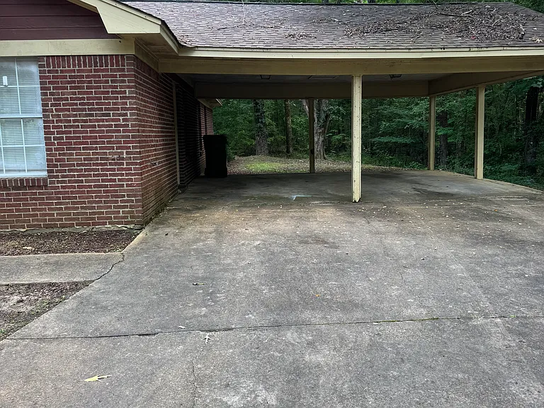 108 Johnson Ave — Photo 2