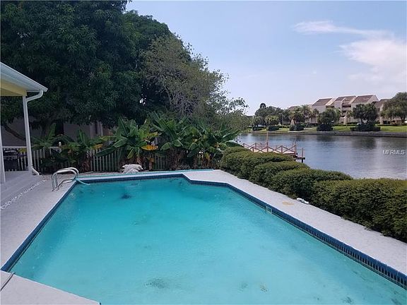 3rd image of 2765 Seabreeze Dr S