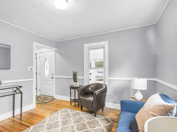 125 Verge St, Springfield, MA 01129