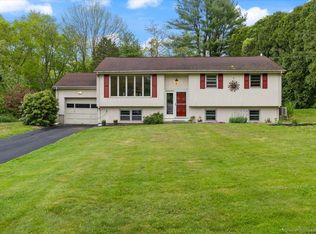 22 Terrace Dr, Oakdale, CT 06370