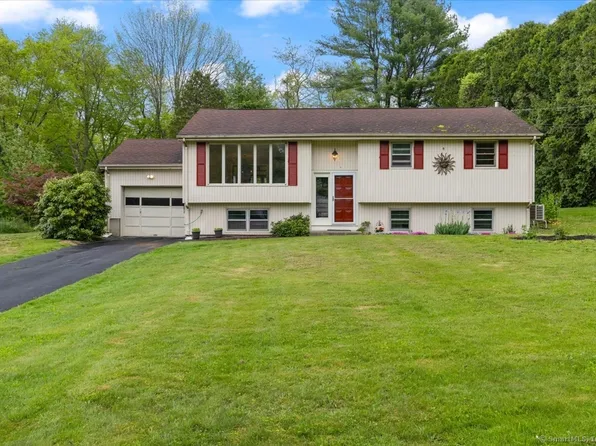 22 Terrace Drive, Montville, CT 06370