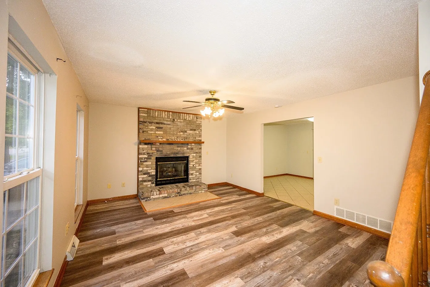 3 bed, 2.0 bath, 1544 sqft, $1,100 — Photo 2