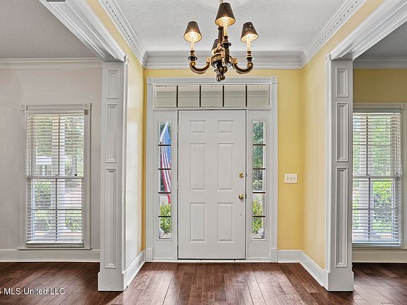 3rd image of 614 Kinsington Ct
