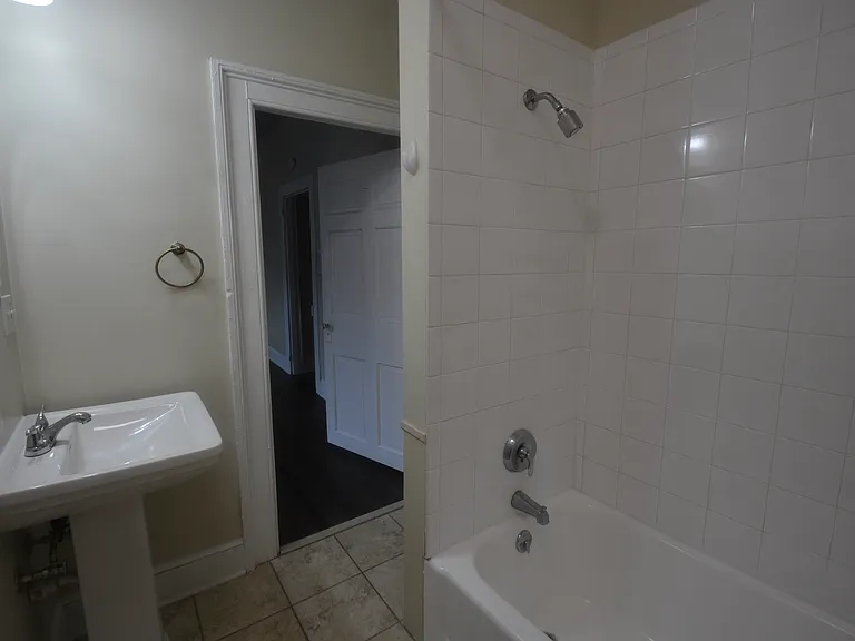 3 W Commerce St — Photo 19