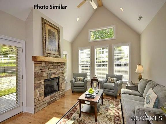 2nd image of 139 Windstone Dr