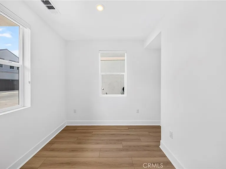 1041 Citrus Ave — Photo 5