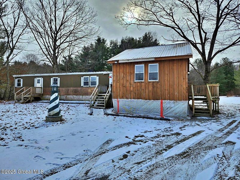 2nd image of 490 Pine Hill Road