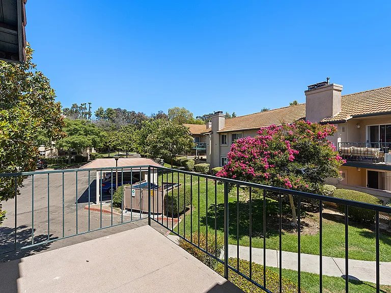 11239 Avenida De Los Lobos — Photo 5