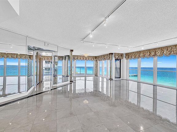 3rd image of 16445 Collins Avenue #1026