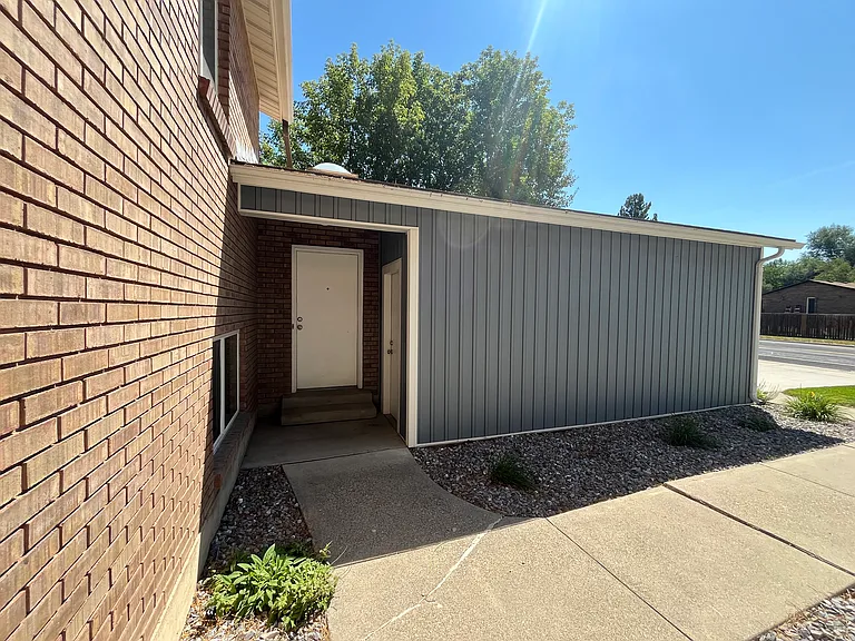 7443 S Creek Rd — Photo 3