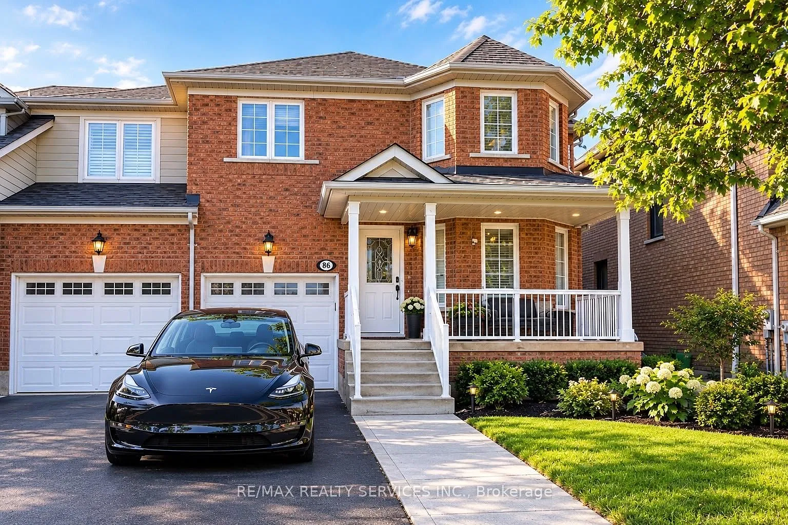4 bed, $3,100 — Photo 1