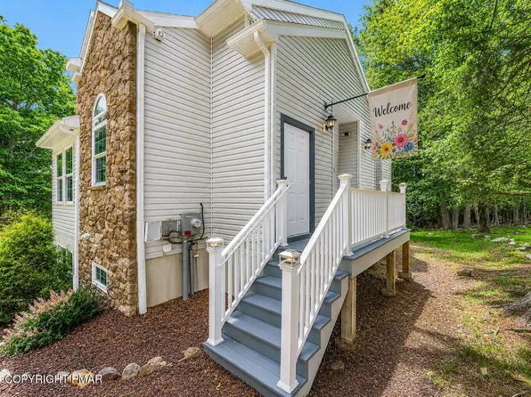 12 Beachwood Ct, Lake Harmony, PA 18624
