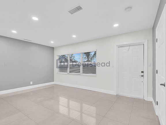 5th image of 6020 NE 6th Ter
