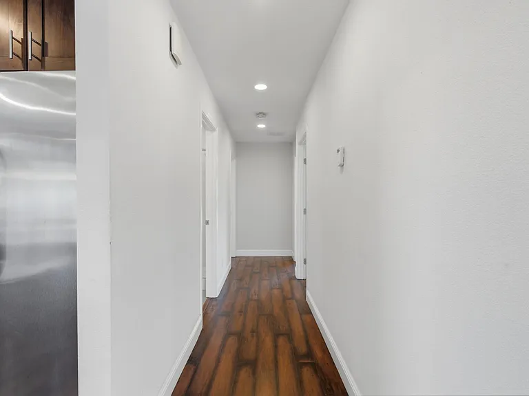 222 Indio Dr — Photo 15