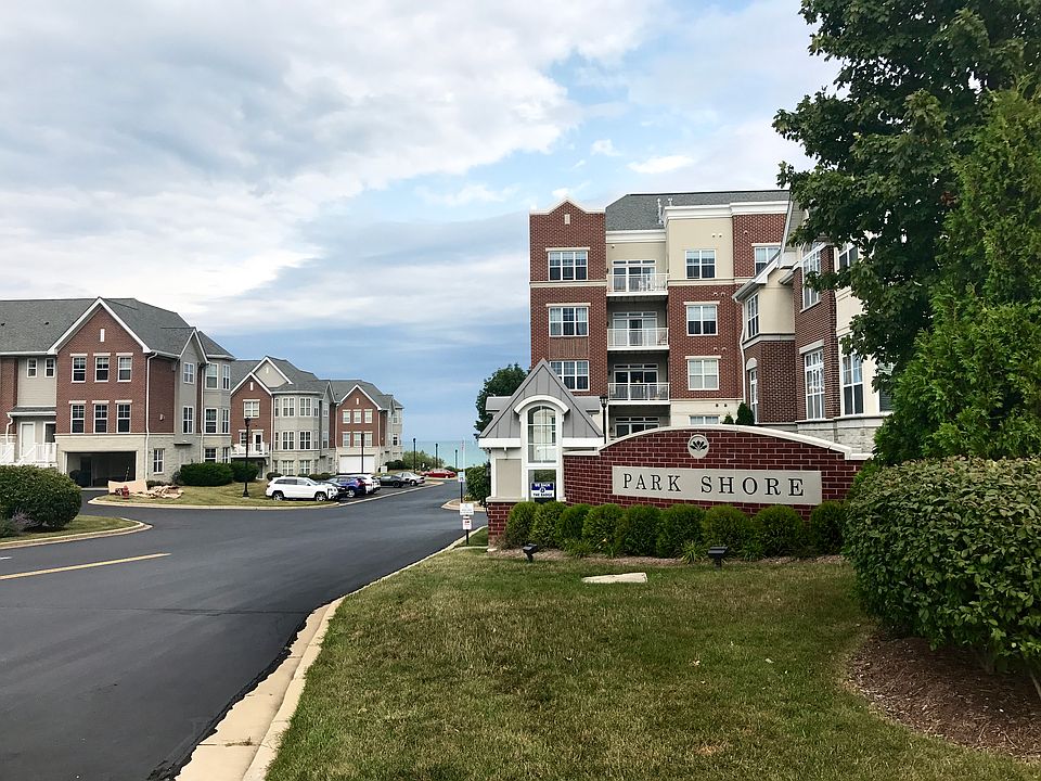1st image of 3872 S Lake Dr Unit 203