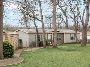 2148 Hickory St, Mabank, TX 75156