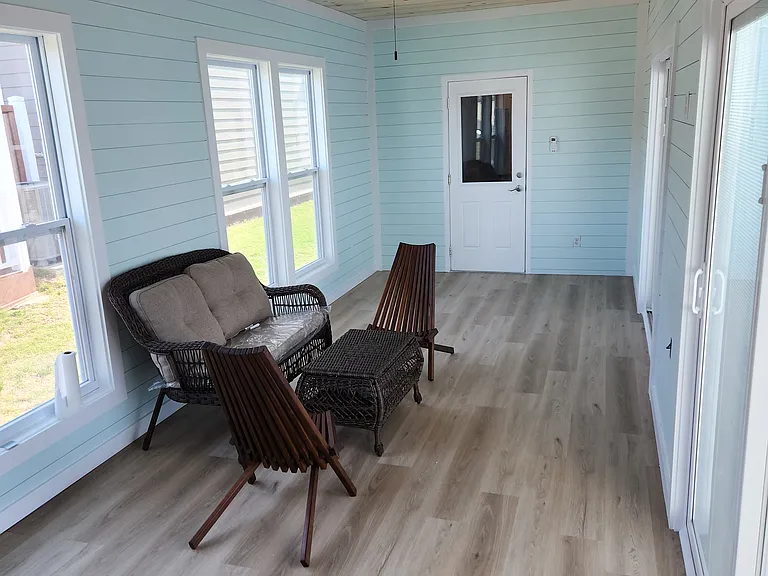 1332 Fairbanks St — Photo 29