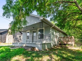 1826 Shawnee Dr, Kansas City, KS 66106