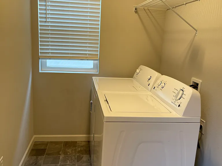 7385 SW Spruce St — Photo 18