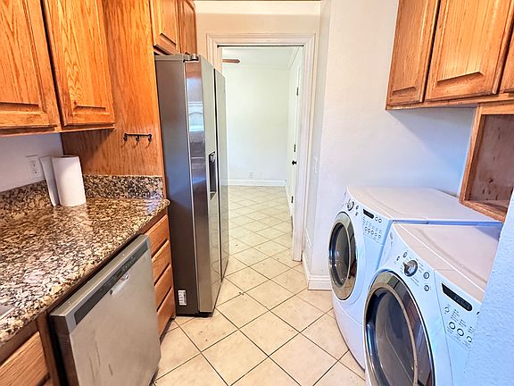5th image of 450 Poplar Ave