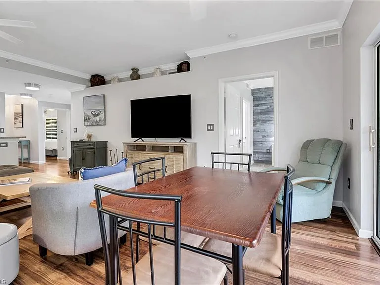 4450 Botanical Pl #106 — Photo 9