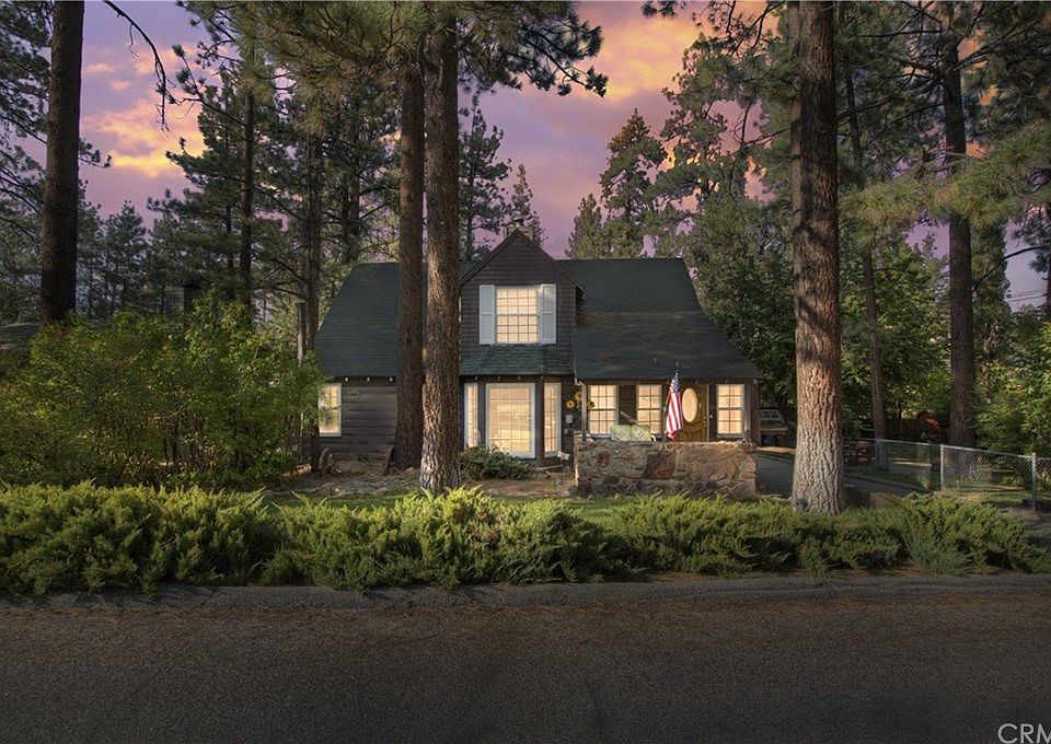 1st image of 661 Booth Way
