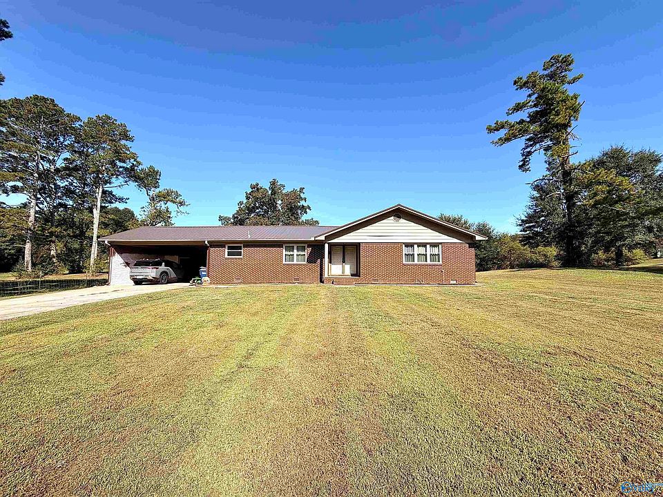 1st image of 1630 Valley Dr